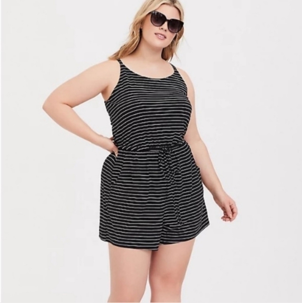 NWT Torrid Super Soft Knits Black White Striped Spaghetti Strap Romper Plus Size